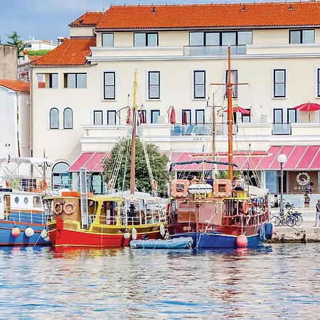 Amazing In Salatici With Wifi Salatic